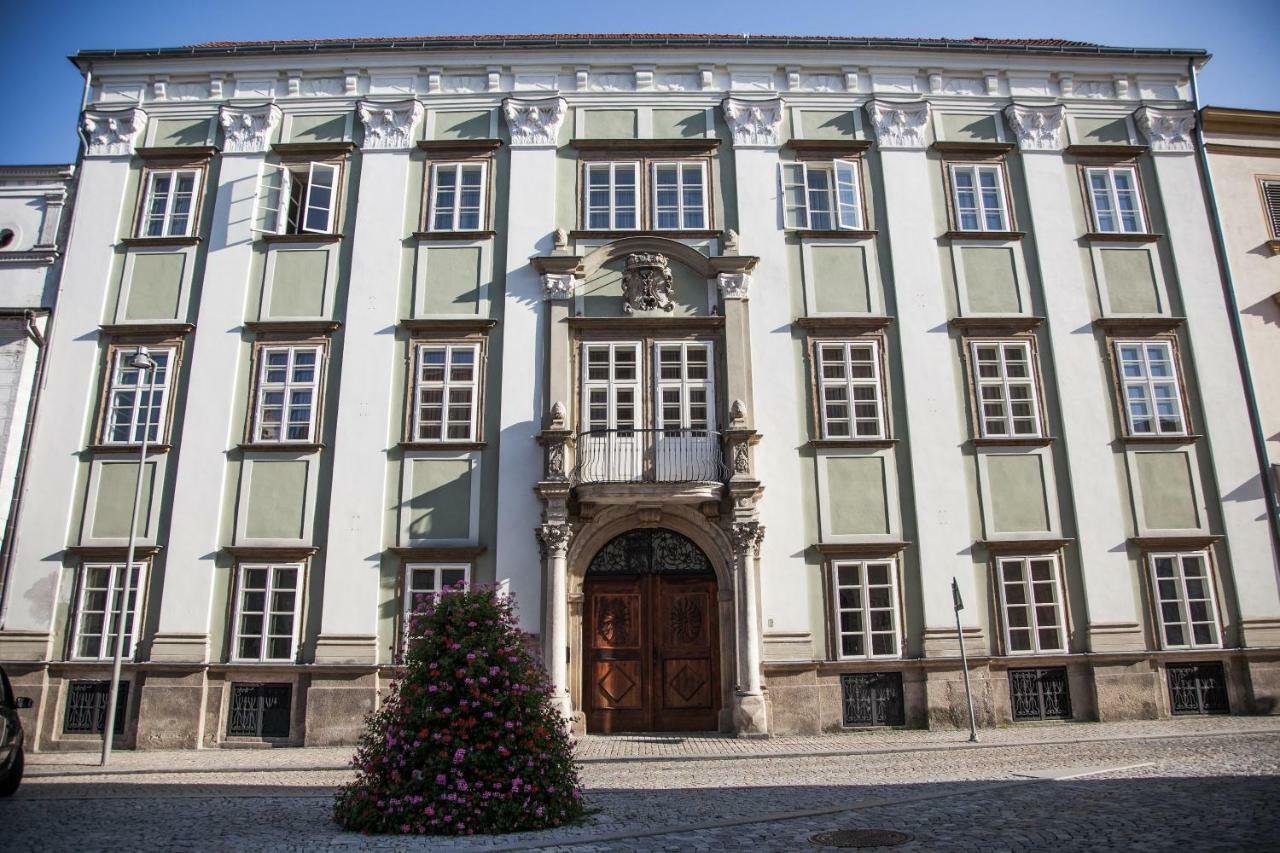 Althansky Palac Znojmo Εξωτερικό φωτογραφία